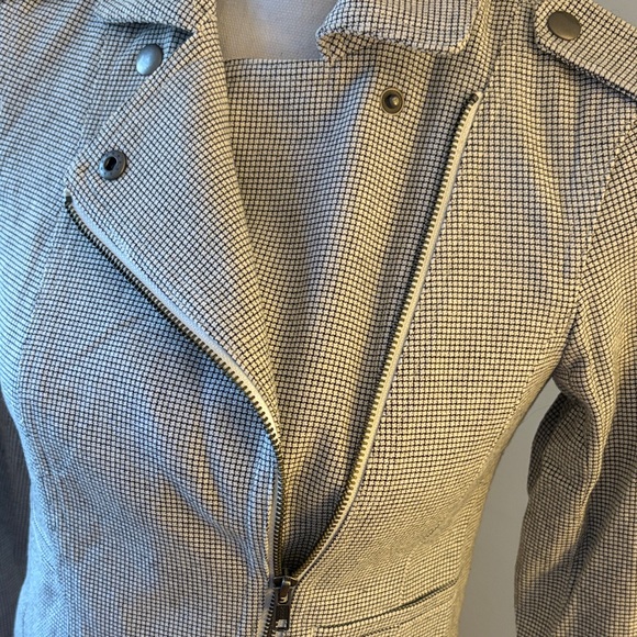 Checkered Loft Jacket - Picture 12 of 16